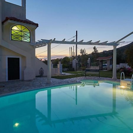 Villa Konstadina With Swimming Pool Kalivia Thorikou Luaran gambar